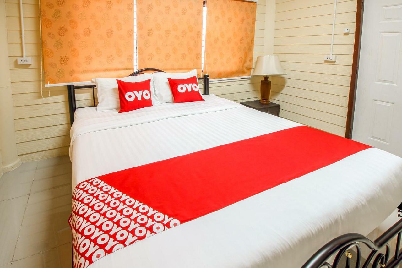 Babo House Bangkok Hotel Екстериор снимка