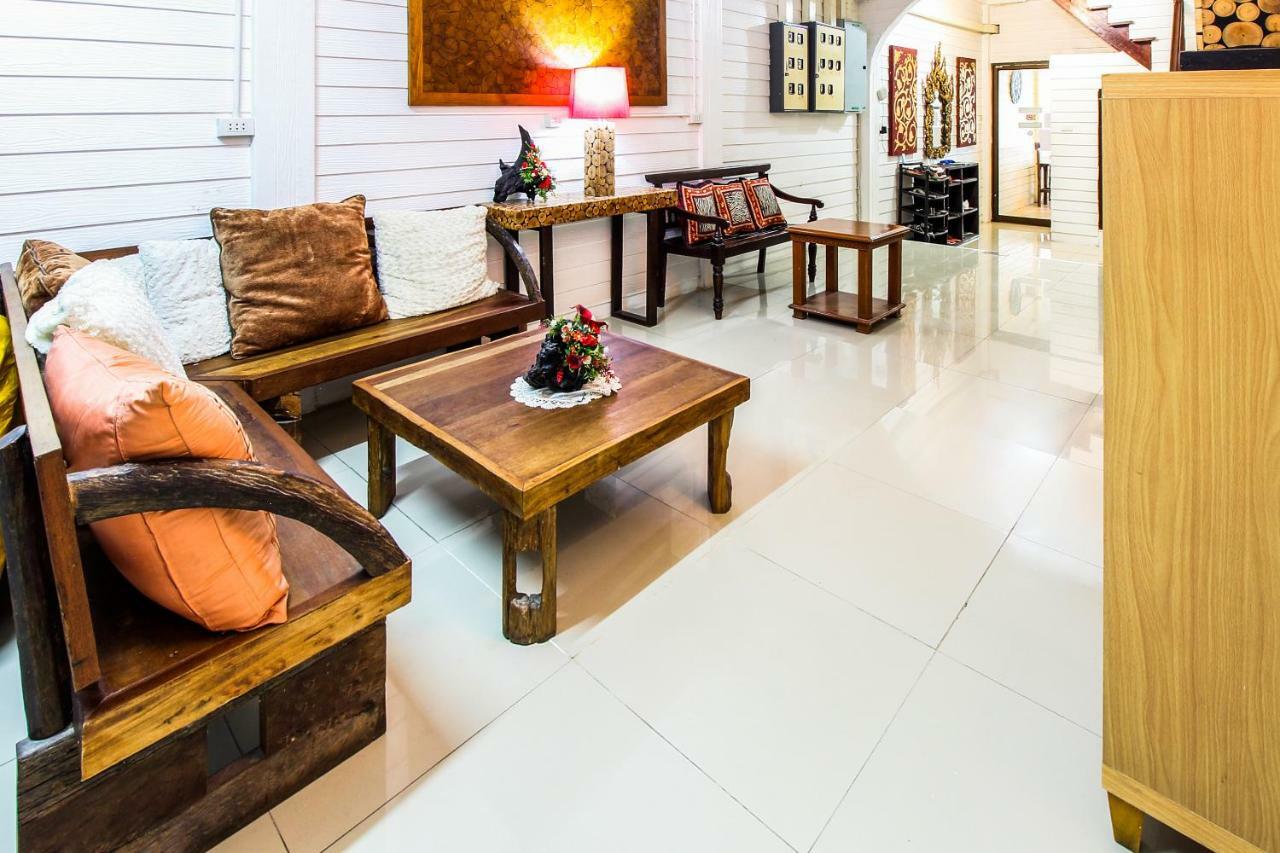Babo House Bangkok Hotel Екстериор снимка