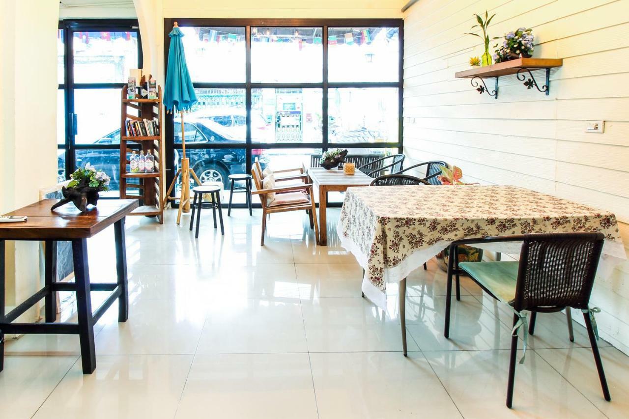 Babo House Bangkok Hotel Екстериор снимка