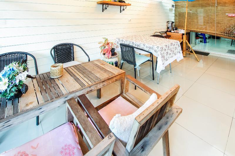 Babo House Bangkok Hotel Екстериор снимка