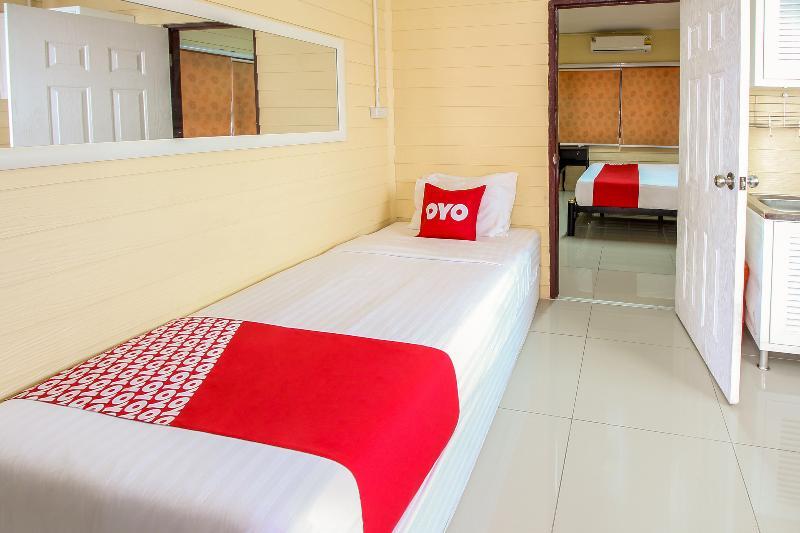Babo House Bangkok Hotel Екстериор снимка