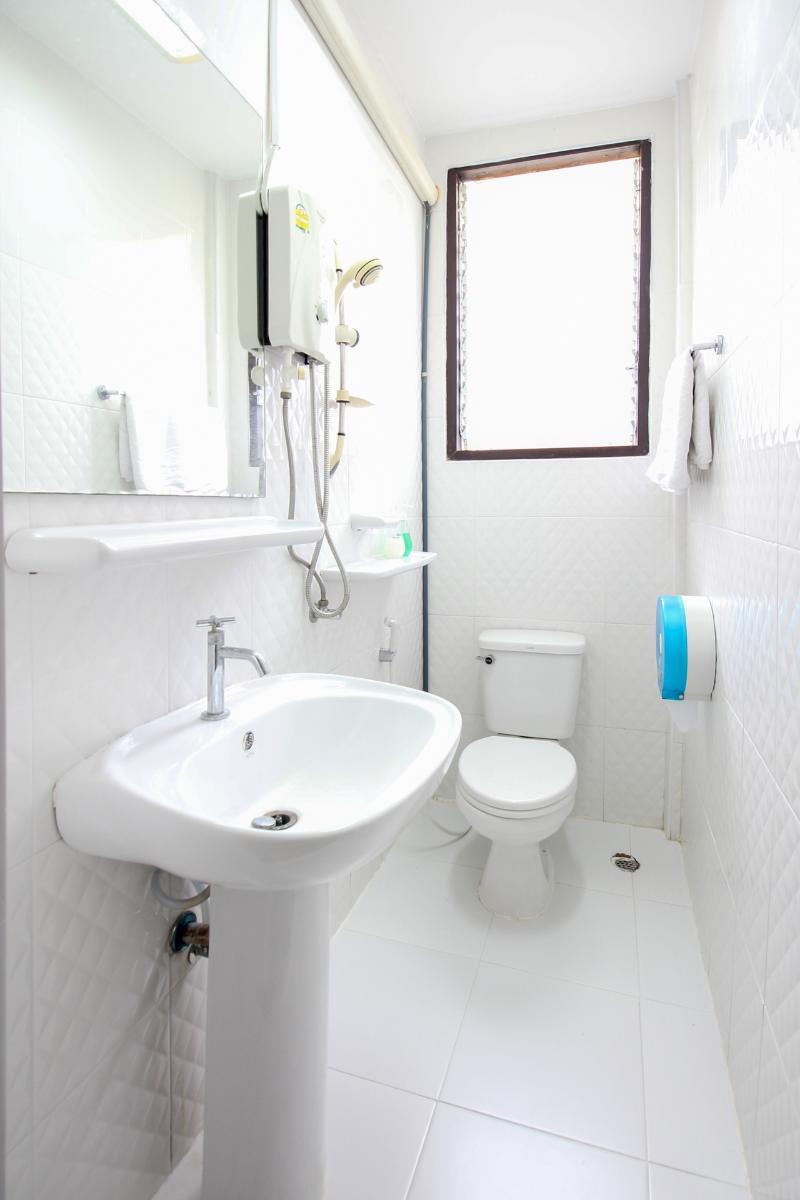 Babo House Bangkok Hotel Екстериор снимка