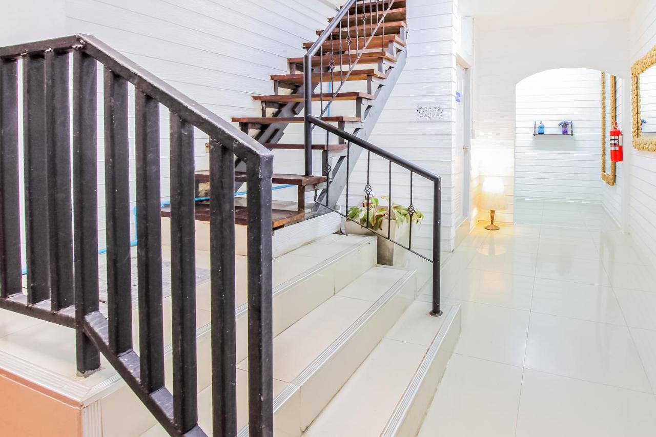 Babo House Bangkok Hotel Екстериор снимка